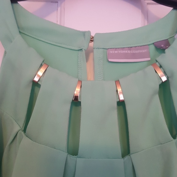 NY&Co  dressy tank - Picture 2 of 4